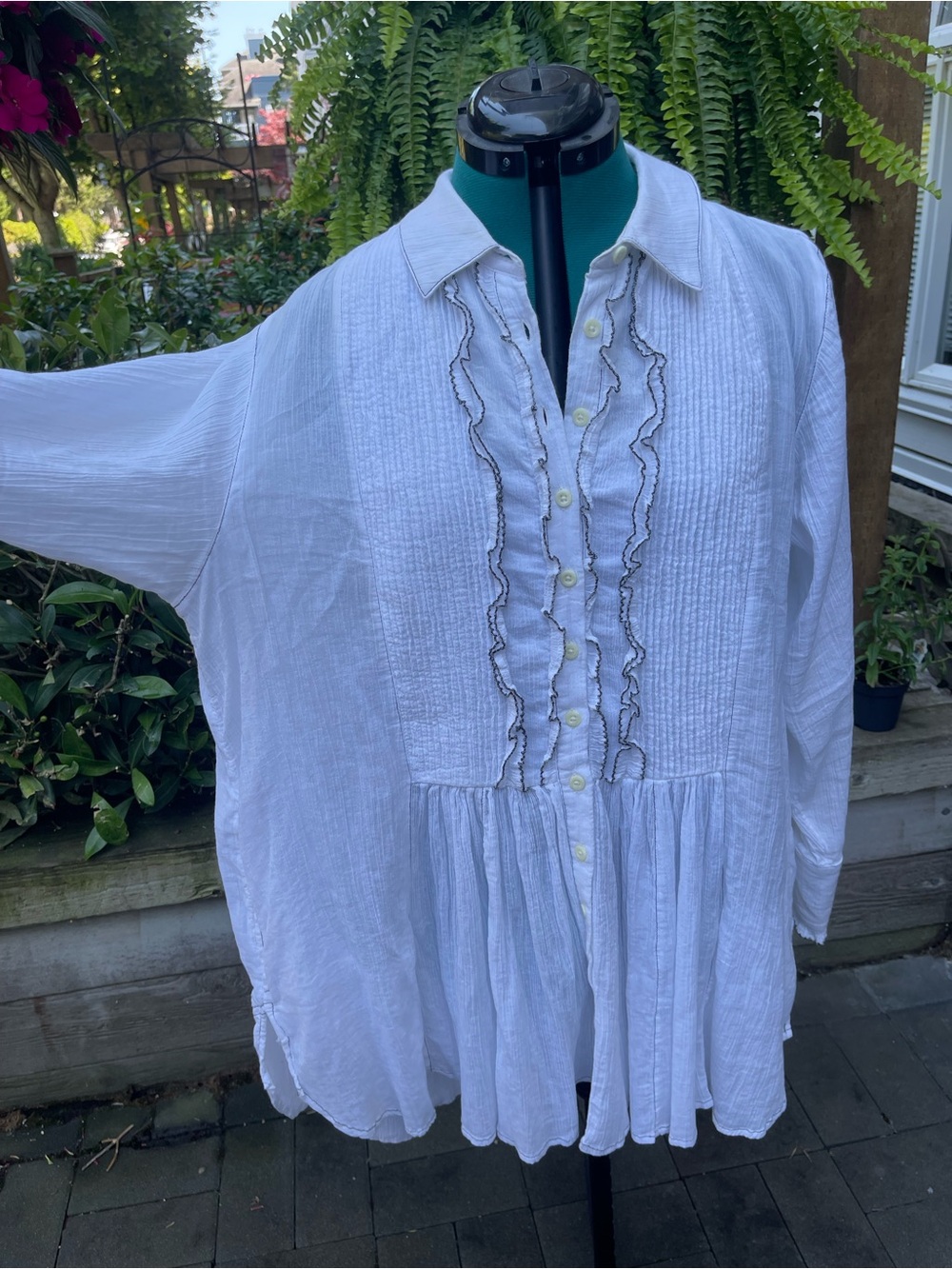 White Button-Front Ruffle Tunic - Picture 5 of 7